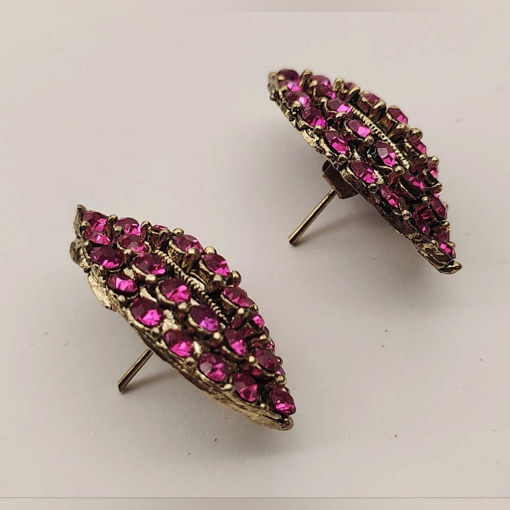 Radiant Fuchsia Crystal Leaf Pierced Earrings - Picture 12 of 15